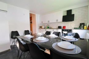Big house for workers & Family with free parking, Göteborg